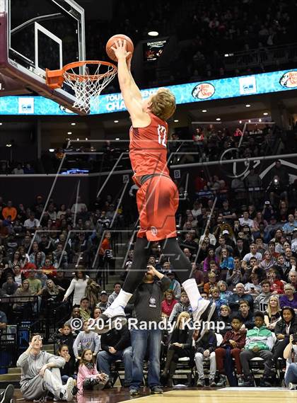 Thumbnail 3 in Bass Pro Tournament of Champions Dunking and Casting contest photogallery.