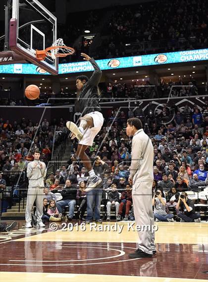 Thumbnail 2 in Bass Pro Tournament of Champions Dunking and Casting contest photogallery.