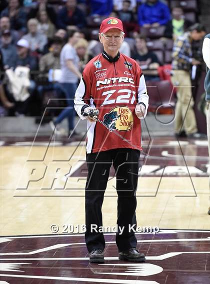 Thumbnail 3 in Bass Pro Tournament of Champions Dunking and Casting contest photogallery.