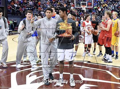 Thumbnail 3 in Bass Pro Tournament of Champions Dunking and Casting contest photogallery.