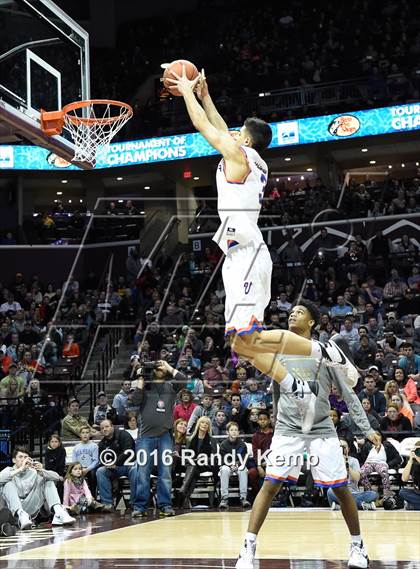Thumbnail 1 in Bass Pro Tournament of Champions Dunking and Casting contest photogallery.