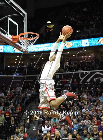 Thumbnail 2 in Bass Pro Tournament of Champions Dunking and Casting contest photogallery.