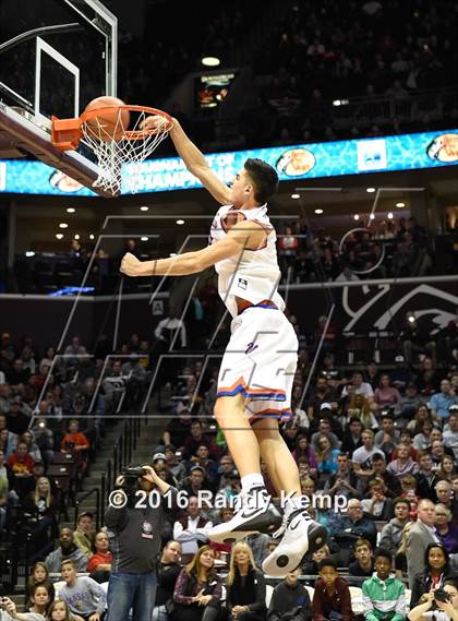 Thumbnail 1 in Bass Pro Tournament of Champions Dunking and Casting contest photogallery.