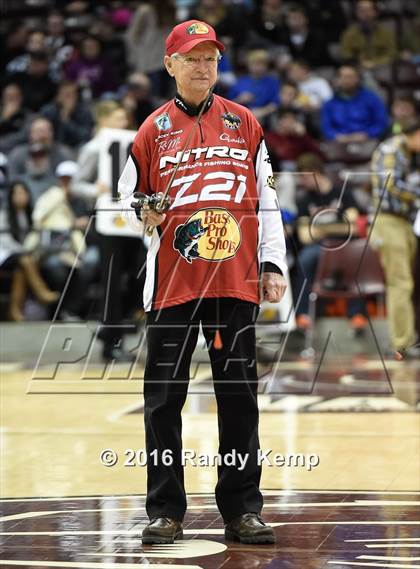 Thumbnail 3 in Bass Pro Tournament of Champions Dunking and Casting contest photogallery.