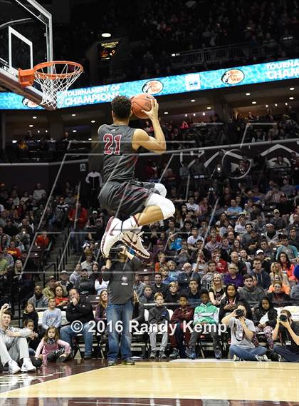 Thumbnail 2 in Bass Pro Tournament of Champions Dunking and Casting contest photogallery.