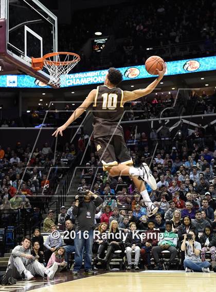 Thumbnail 2 in Bass Pro Tournament of Champions Dunking and Casting contest photogallery.