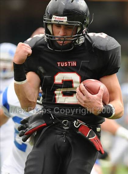 Thumbnail 3 in La Habra vs Tustin (CIF SS Southwest Championship) photogallery.