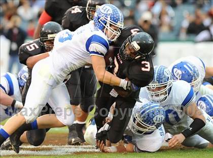 Thumbnail 2 in La Habra vs Tustin (CIF SS Southwest Championship) photogallery.