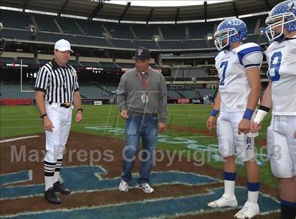 Thumbnail 1 in La Habra vs Tustin (CIF SS Southwest Championship) photogallery.