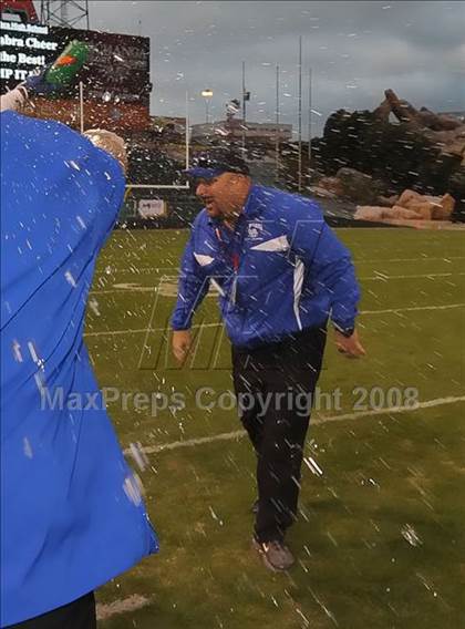 Thumbnail 3 in La Habra vs Tustin (CIF SS Southwest Championship) photogallery.