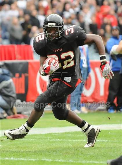 Thumbnail 1 in La Habra vs Tustin (CIF SS Southwest Championship) photogallery.