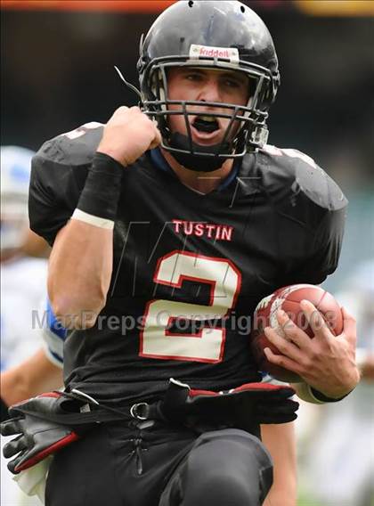 Thumbnail 1 in La Habra vs Tustin (CIF SS Southwest Championship) photogallery.