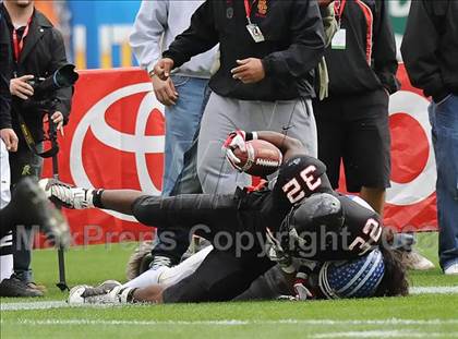 Thumbnail 1 in La Habra vs Tustin (CIF SS Southwest Championship) photogallery.