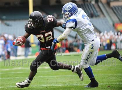 Thumbnail 3 in La Habra vs Tustin (CIF SS Southwest Championship) photogallery.