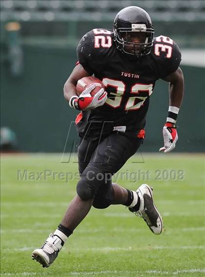Thumbnail 3 in La Habra vs Tustin (CIF SS Southwest Championship) photogallery.