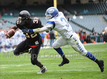 Thumbnail 1 in La Habra vs Tustin (CIF SS Southwest Championship) photogallery.