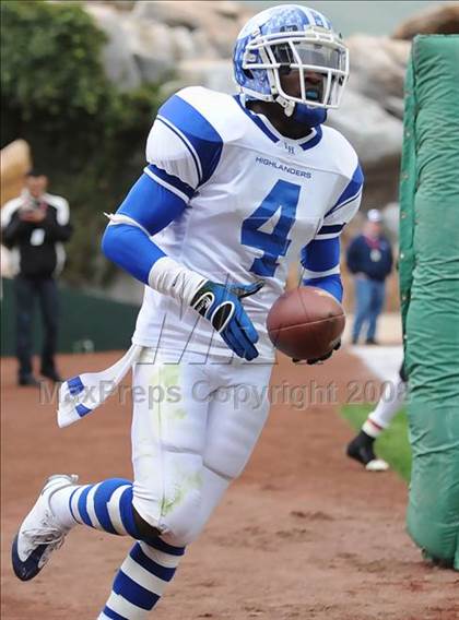 Thumbnail 3 in La Habra vs Tustin (CIF SS Southwest Championship) photogallery.