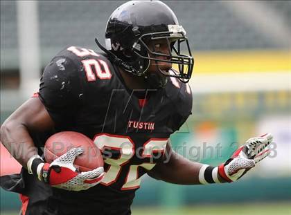 Thumbnail 1 in La Habra vs Tustin (CIF SS Southwest Championship) photogallery.