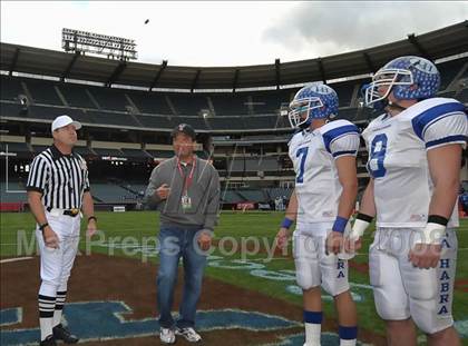 Thumbnail 3 in La Habra vs Tustin (CIF SS Southwest Championship) photogallery.