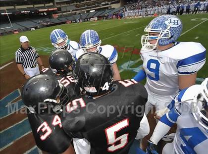 Thumbnail 2 in La Habra vs Tustin (CIF SS Southwest Championship) photogallery.