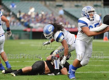Thumbnail 3 in La Habra vs Tustin (CIF SS Southwest Championship) photogallery.
