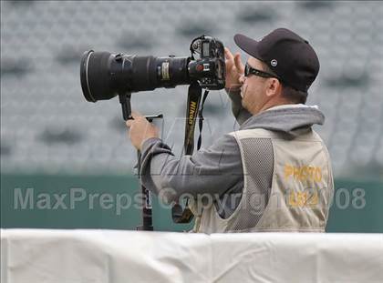 Thumbnail 1 in La Habra vs Tustin (CIF SS Southwest Championship) photogallery.