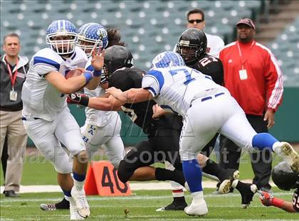 Thumbnail 2 in La Habra vs Tustin (CIF SS Southwest Championship) photogallery.