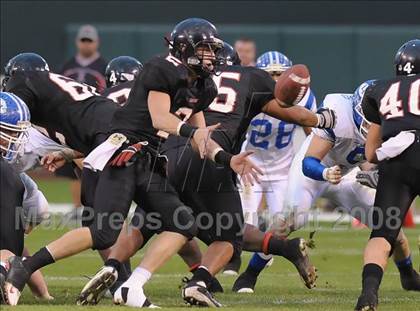 Thumbnail 2 in La Habra vs Tustin (CIF SS Southwest Championship) photogallery.