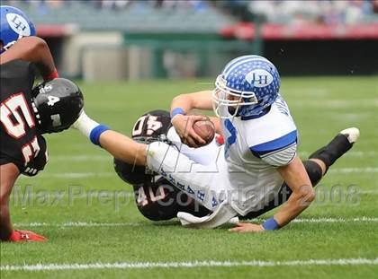 Thumbnail 2 in La Habra vs Tustin (CIF SS Southwest Championship) photogallery.