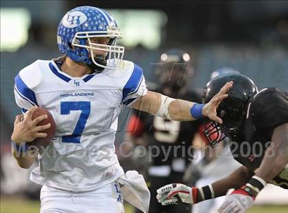 Thumbnail 3 in La Habra vs Tustin (CIF SS Southwest Championship) photogallery.