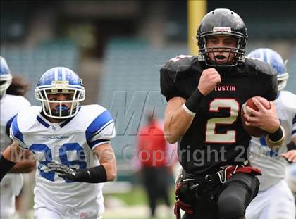 Thumbnail 2 in La Habra vs Tustin (CIF SS Southwest Championship) photogallery.