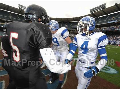 Thumbnail 1 in La Habra vs Tustin (CIF SS Southwest Championship) photogallery.