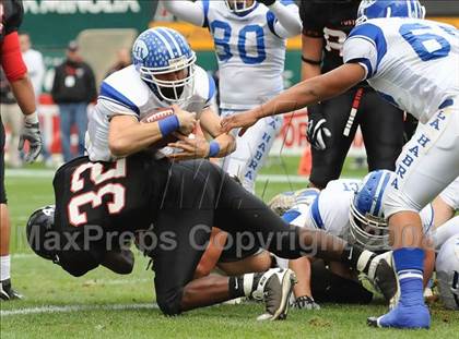 Thumbnail 3 in La Habra vs Tustin (CIF SS Southwest Championship) photogallery.