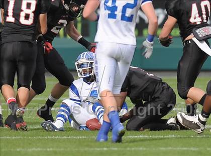 Thumbnail 3 in La Habra vs Tustin (CIF SS Southwest Championship) photogallery.