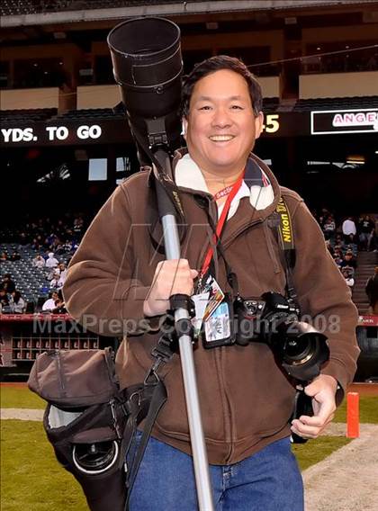 Thumbnail 1 in La Habra vs Tustin (CIF SS Southwest Championship) photogallery.