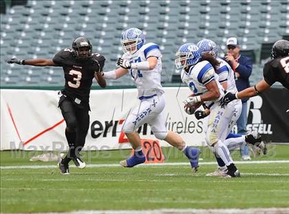 Thumbnail 1 in La Habra vs Tustin (CIF SS Southwest Championship) photogallery.