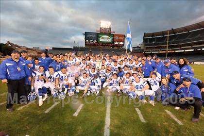 Thumbnail 3 in La Habra vs Tustin (CIF SS Southwest Championship) photogallery.
