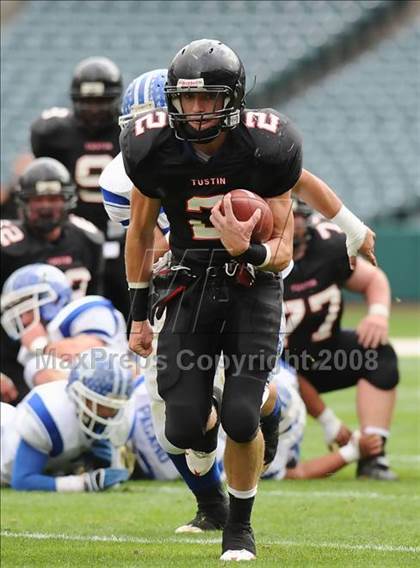 Thumbnail 1 in La Habra vs Tustin (CIF SS Southwest Championship) photogallery.