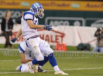 Thumbnail 2 in La Habra vs Tustin (CIF SS Southwest Championship) photogallery.