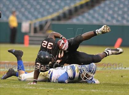 Thumbnail 2 in La Habra vs Tustin (CIF SS Southwest Championship) photogallery.