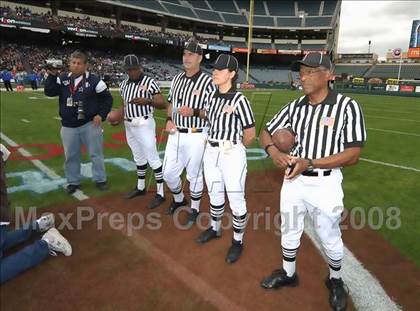 Thumbnail 1 in La Habra vs Tustin (CIF SS Southwest Championship) photogallery.