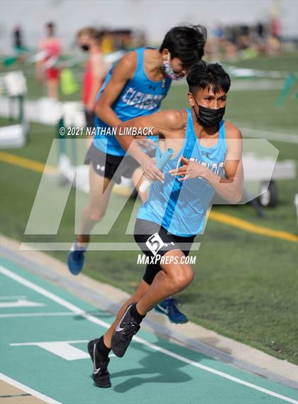 Thumbnail 1 in Larry Baca Memorial Track Meet photogallery.