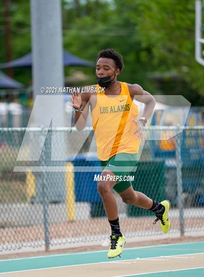 Thumbnail 1 in Larry Baca Memorial Track Meet photogallery.