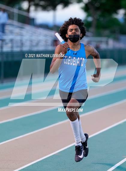 Thumbnail 1 in Larry Baca Memorial Track Meet photogallery.