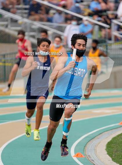 Thumbnail 2 in Larry Baca Memorial Track Meet photogallery.