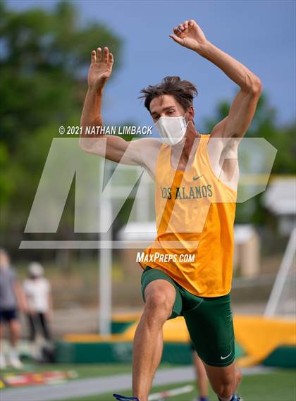 Thumbnail 1 in Larry Baca Memorial Track Meet photogallery.