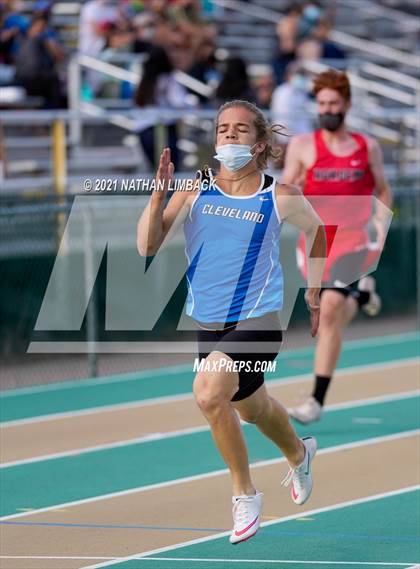 Thumbnail 3 in Larry Baca Memorial Track Meet photogallery.
