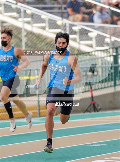Thumbnail 3 in Larry Baca Memorial Track Meet photogallery.