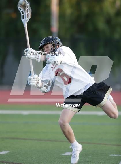 Thumbnail 2 in Oaks Christian vs Thousand Oaks photogallery.