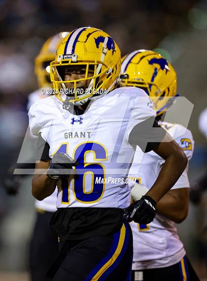 Thumbnail 2 in Grant @ Clovis East photogallery.
